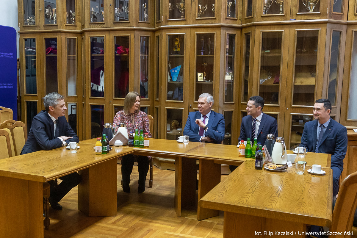 13 sty 2022 spotkanie us 6